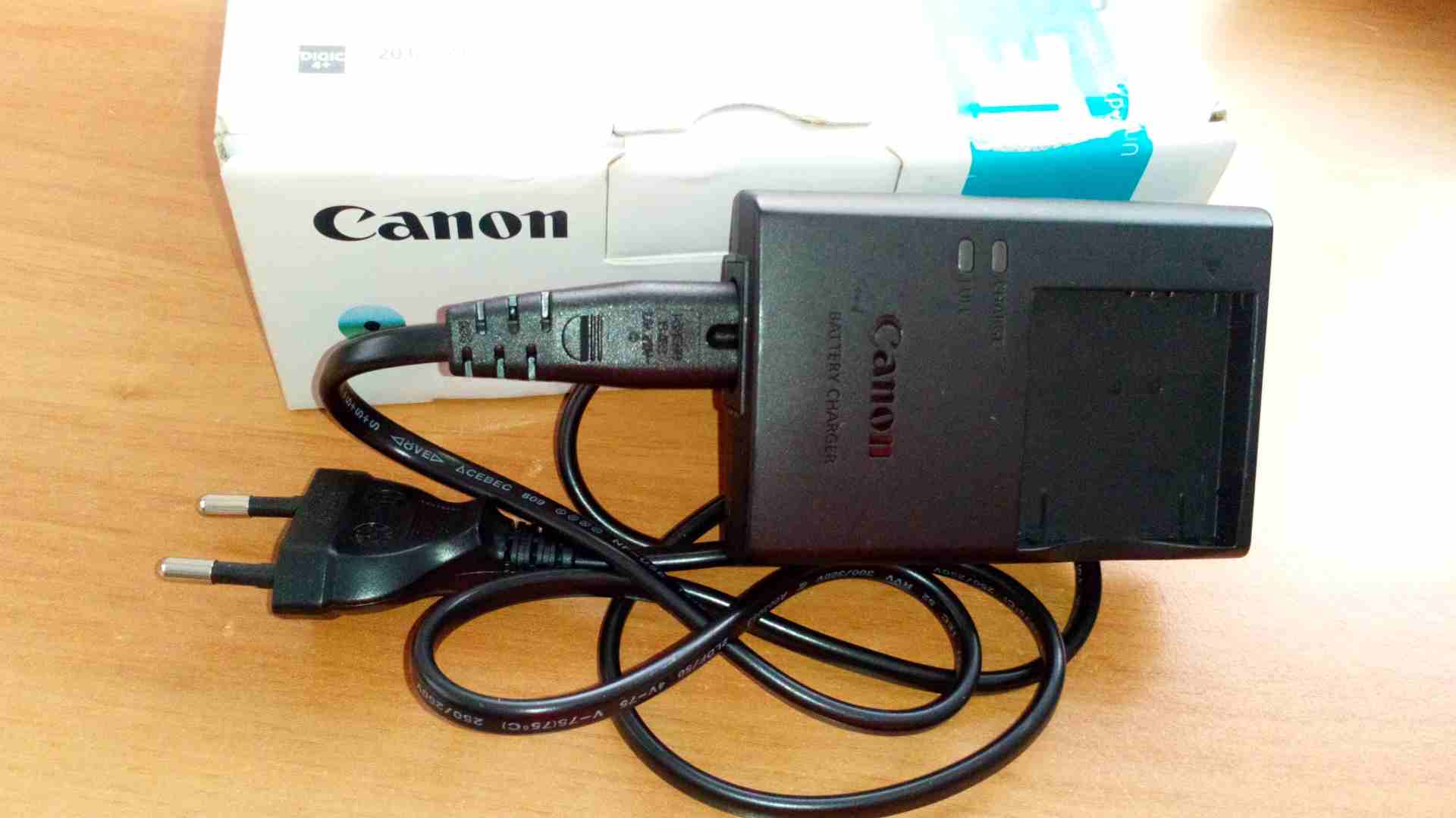 كاميرا كانون للبيع
لا تنسَ أنك شاهدت هذا الإعلان في عنكبوت
كاميرا Canon IXUS175 HD
20 ميجا بكسل...