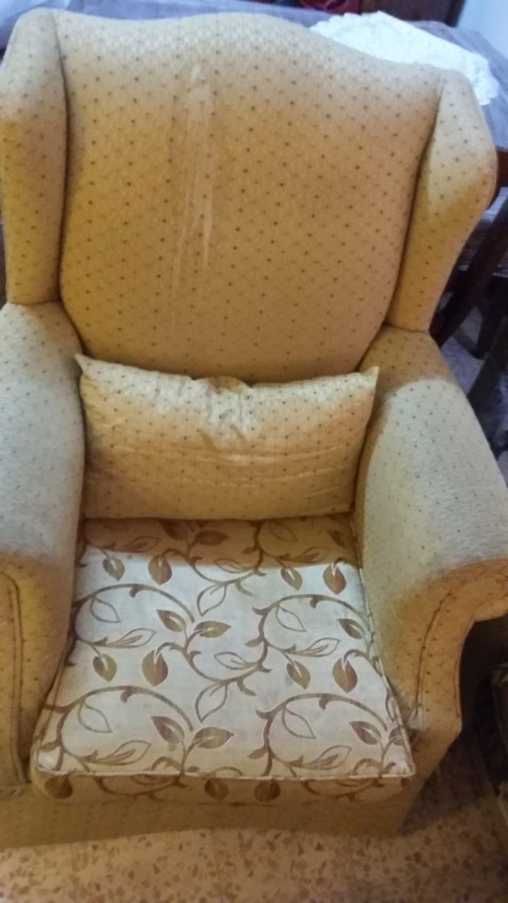 طقم كنب سبع مقاعد وكونر سبع مقاعد                                            


	 				لا تنسَ أنك شاهدت هذا الإعلان في عنكبوت            
	 				
                                نضيف مستعمل شي بسيط...