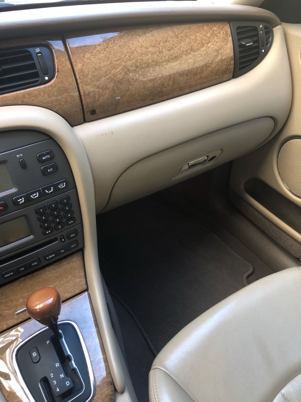 Jaguar X-type 2008 in mint condition
لا تنسَ أنك شاهدت هذا الإعلان في عنكبوت
Beautiful car wi...