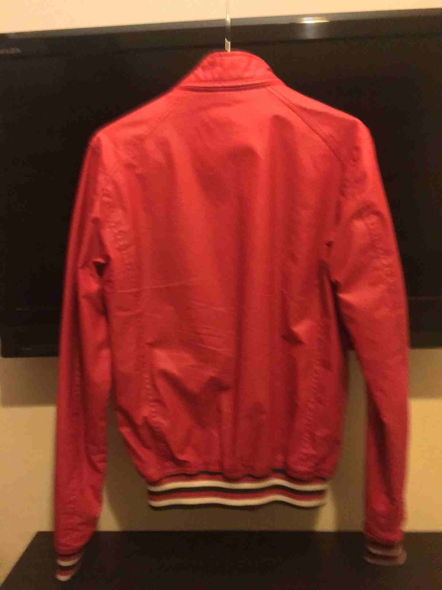 جاكيت (pull&bear) اصلي مش صيني(S)
لا تنسَ أنك شاهدت هذا الإعلان في عنكبوت
جاكيت جلد لون احمر...