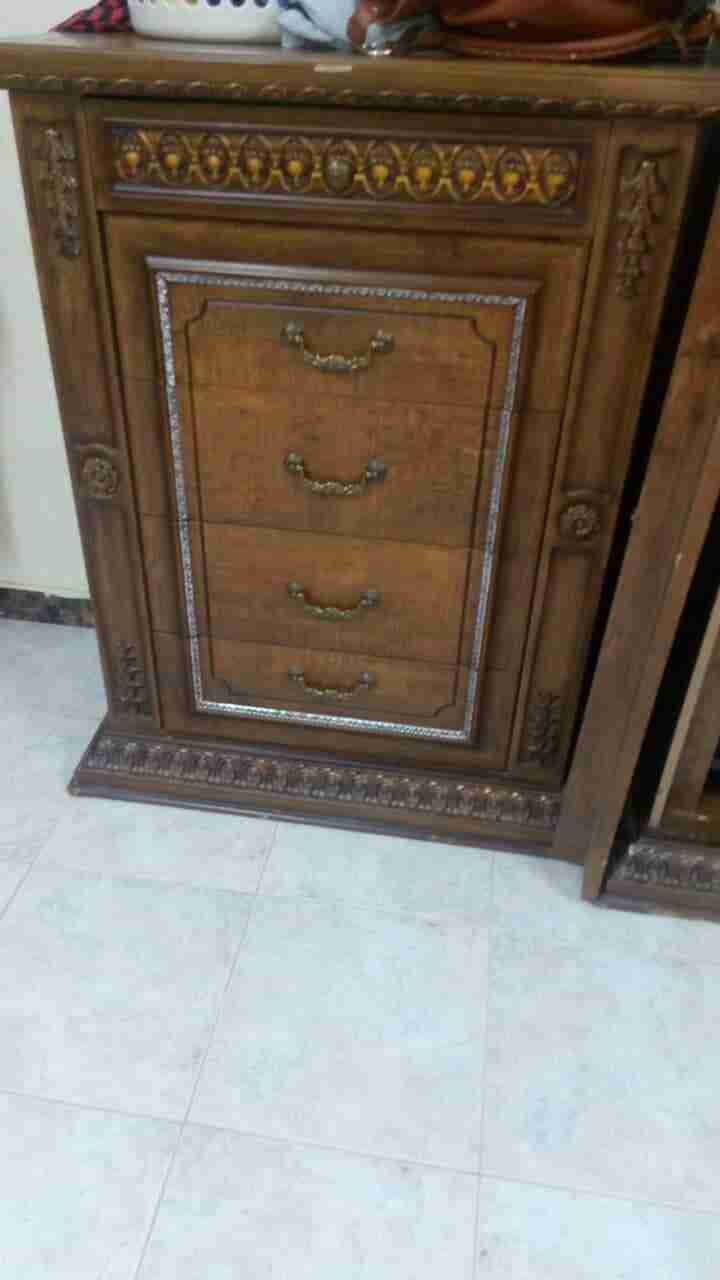 غرفه نوم
لا تنسَ أنك شاهدت هذا الإعلان في عنكبوت
غرفه نوم للبيع...