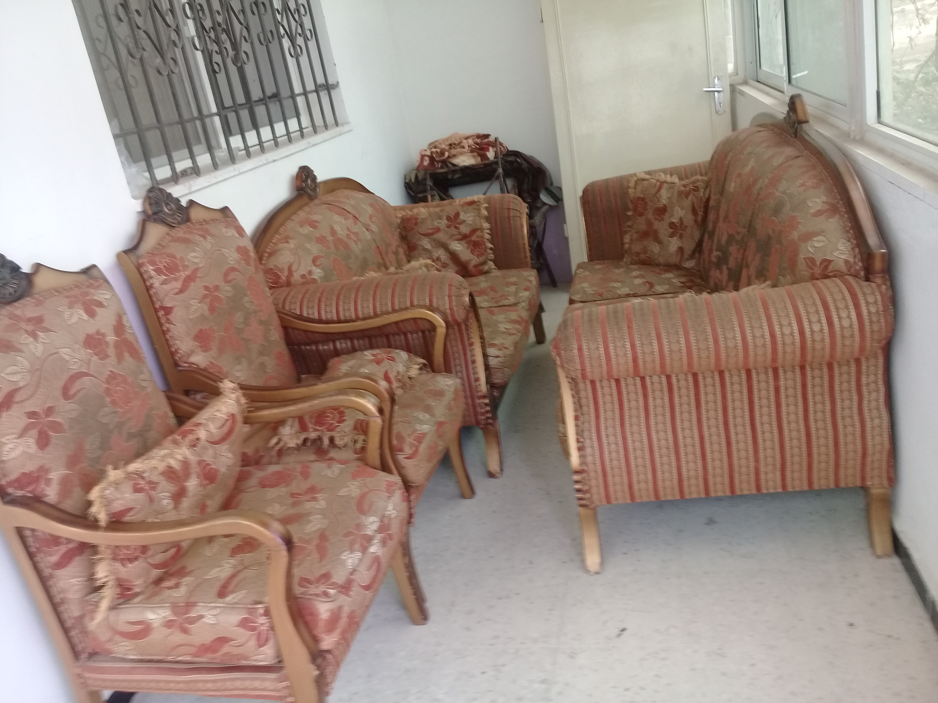 كنب زان ثقيل مصري 7مقاعد  0778079375                                            


	 				لا تنسَ أنك شاهدت هذا الإعلان في عنكبوت            
	 				
                                بحالة ممتازة جدا...