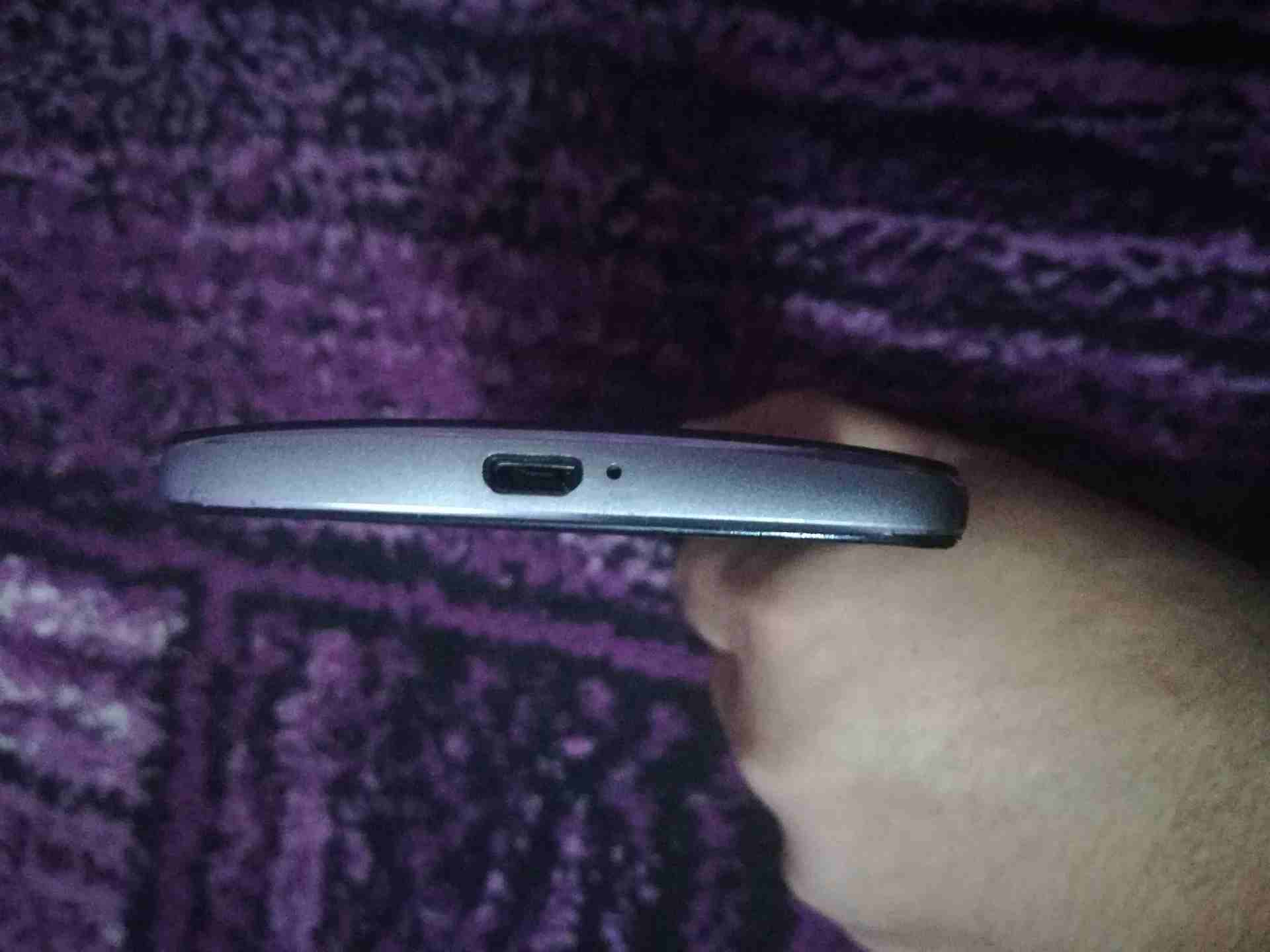 لينوفو A 7010 ذاكرة 32g
لا تنسَ أنك شاهدت هذا الإعلان في عنكبوت
معاه كرتونه فقط
البطاريه م...