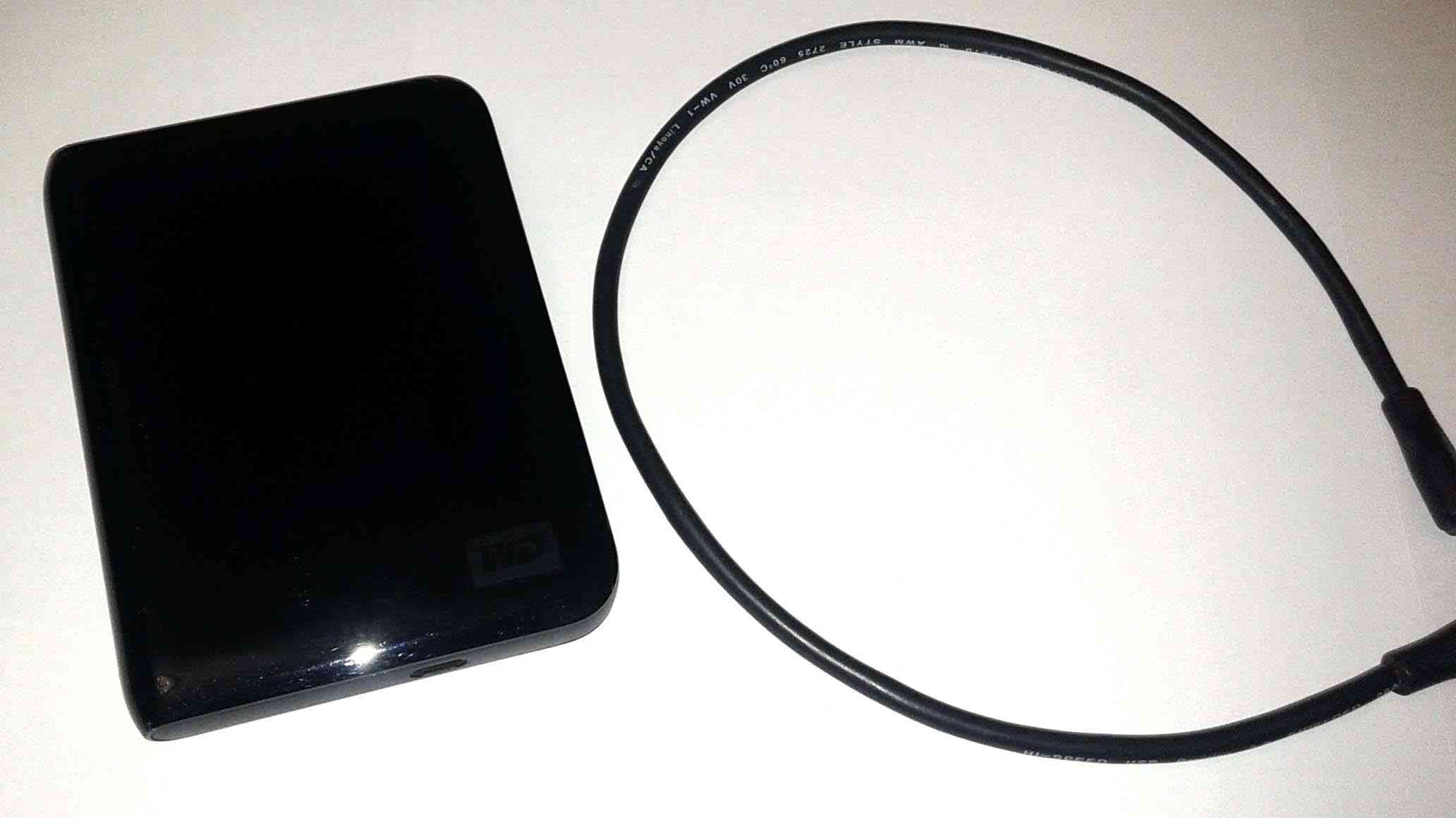 هارديسك خارجي امريكي WD ، مساحته 320 GB ، حجم صغير ومناسب
بحالة الجديد ، استخدام خفيف جدا ، يتميز عن باقي الهارديسكات بانه مدمج فيه
برنامج للنسخ الاحتياطي الاوتوماتيكي للبيانات من الكمبيوتر ولايمكن ح...