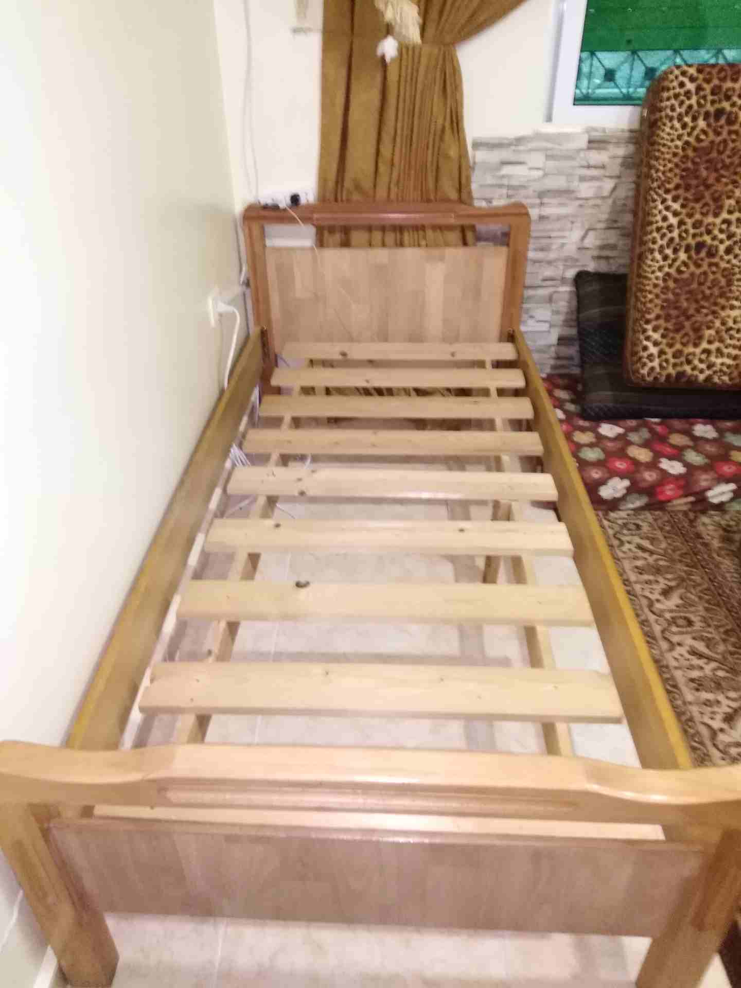 تواليت و تخت و كوميدينا
لا تنسَ أنك شاهدت هذا الإعلان في عنكبوت
تواليت و تخت و كوميدينا...