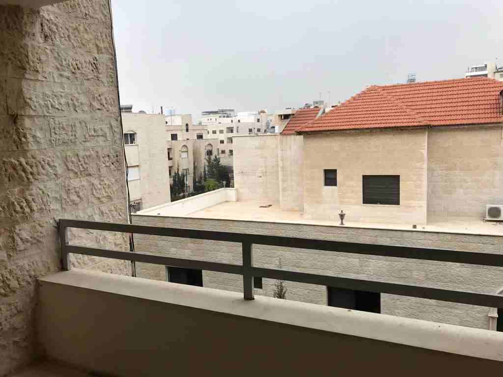 شقة فارغة مجددة بالكامل خلف مدارس الدر المنثور
لا تنسَ أنك شاهدت هذا الإعلان في عنكبوت
3 غرف نوم...