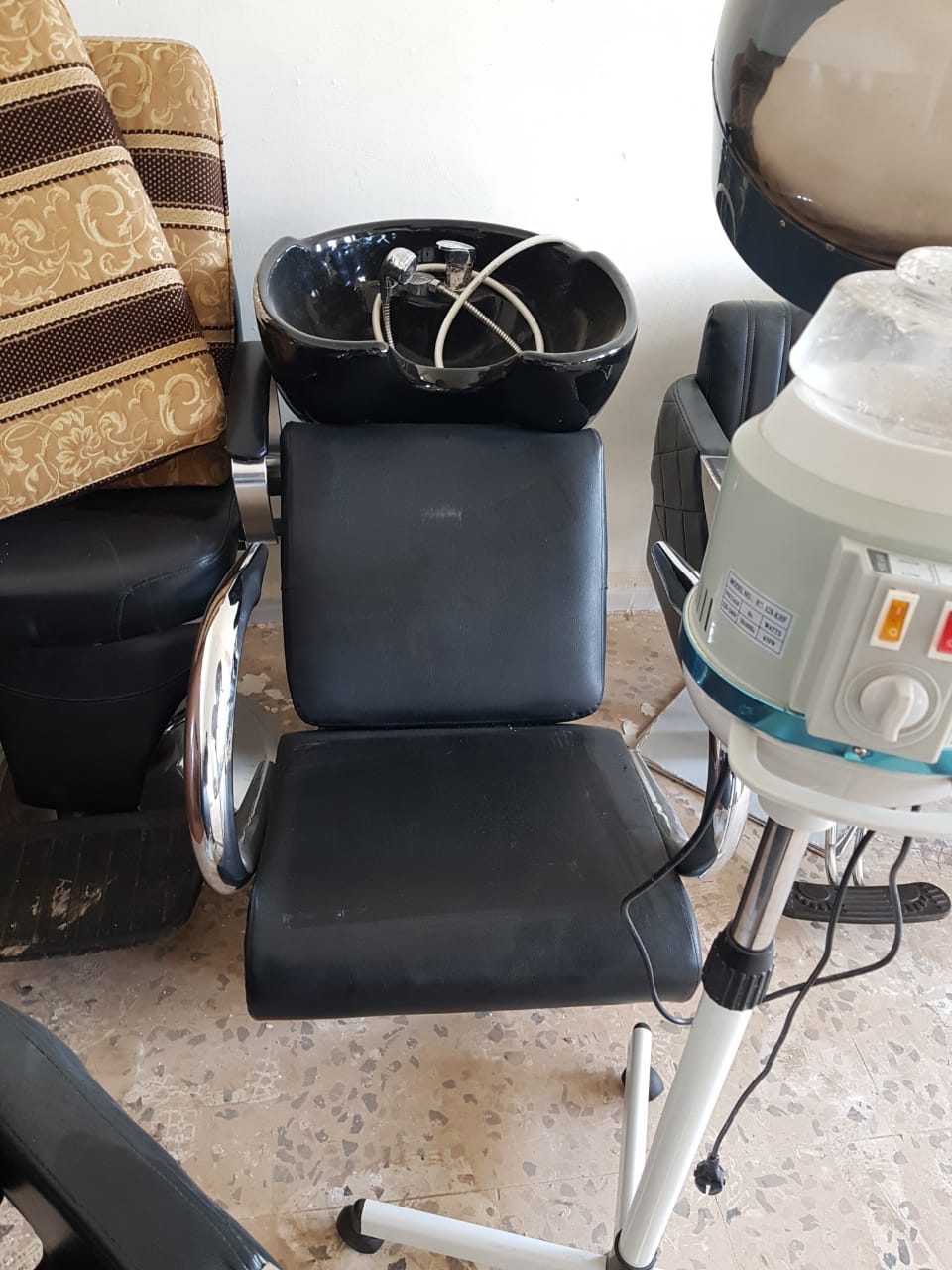 عدت صالون ستاتي
لا تنسَ أنك شاهدت هذا الإعلان في عنكبوت
عدت صالون جديده حال الوكاله السعر قاب...