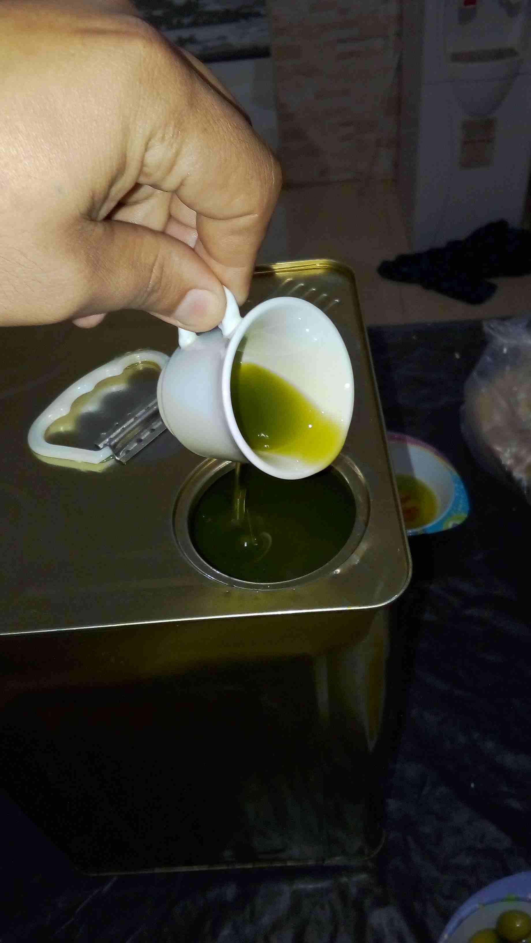 زيت زيتون بلدي من جبال جرش مكفول 100/100
لا تنسَ أنك شاهدت هذا الإعلان في عنكبوت
بسم آلله والصلاه...