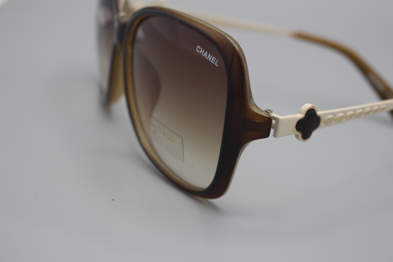نظارات شانيل جمله ومفرق
لا تنسَ أنك شاهدت هذا الإعلان في عنكبوت
CHANEL
نظارات ماركة شانيل
ن...