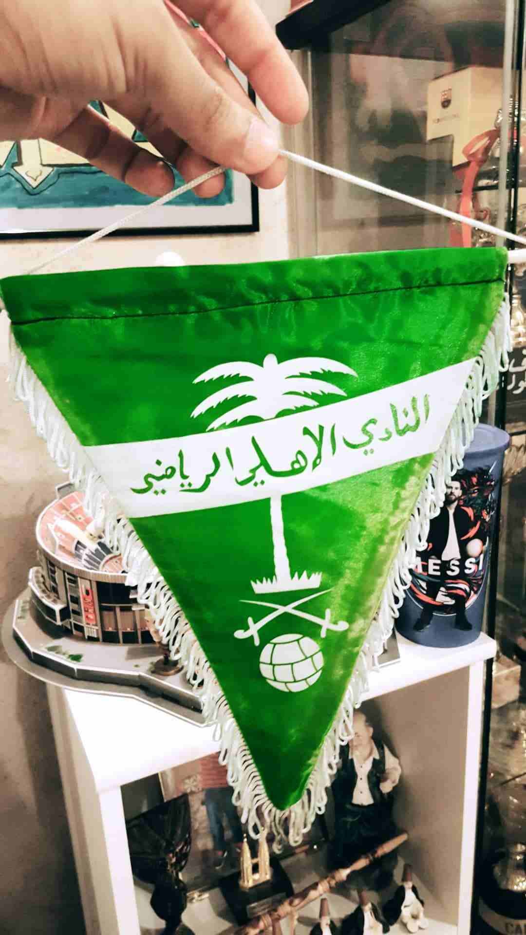 شعار نادي الإتحاد ، الأهلي ، الوحدة ، الهلال .                                            


	 				لا تنسَ أنك شاهدت هذا الإعلان في عنكبوت            
	 				
                            تعاليق و ش...