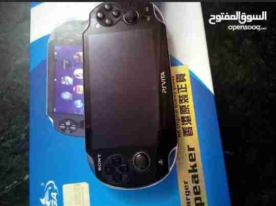 psp vita                                            


	 				لا تنسَ أنك شاهدت هذا الإعلان في عنكبوت            
	 				
                                بي اس بي فيتا 
معها سماعة
لعبة killzone
ميمو...