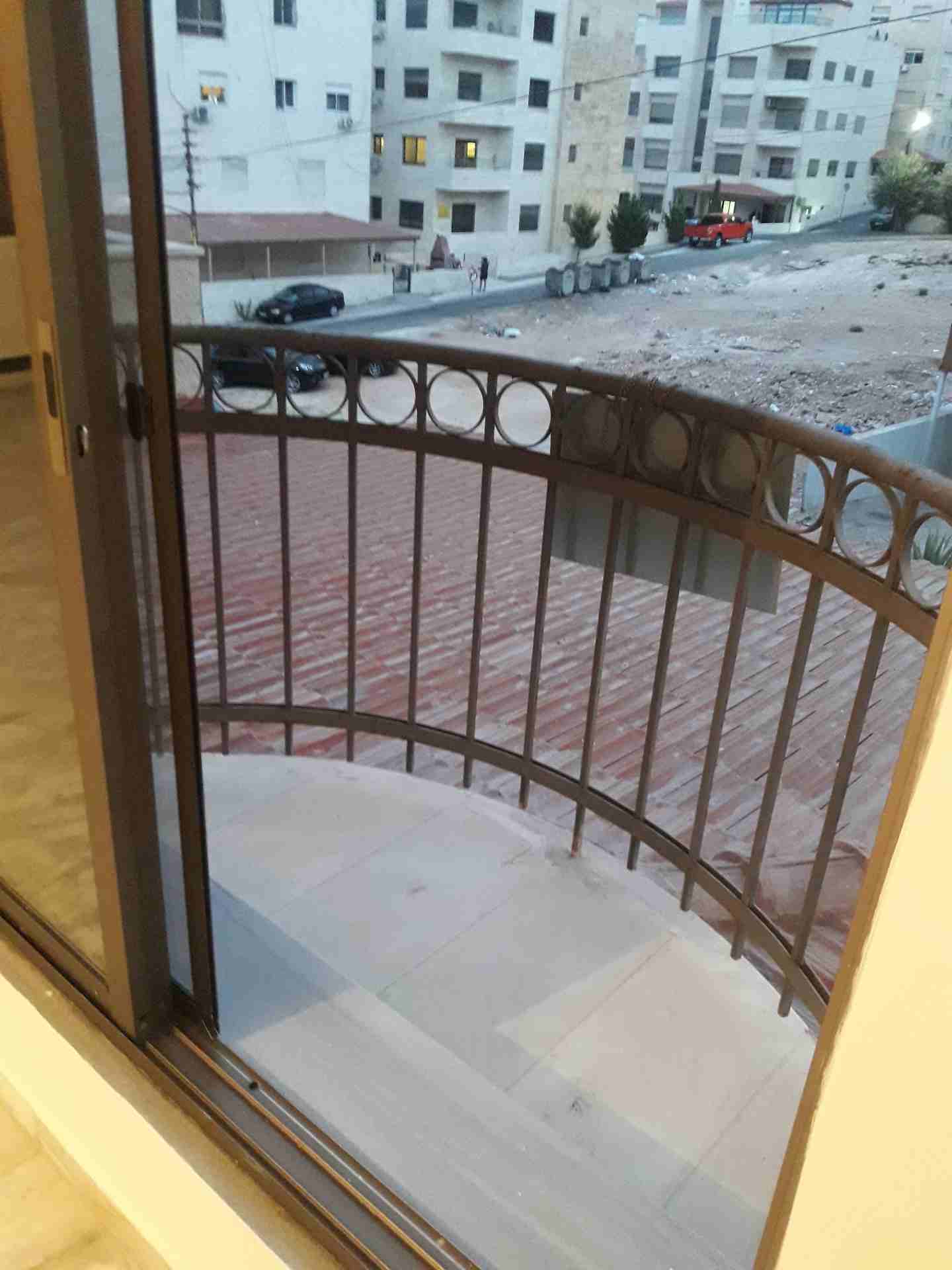 شقة فارغة للايجار في دير غبار
لا تنسَ أنك شاهدت هذا الإعلان في عنكبوت
دير غبار قرب دوار جونيا 170...