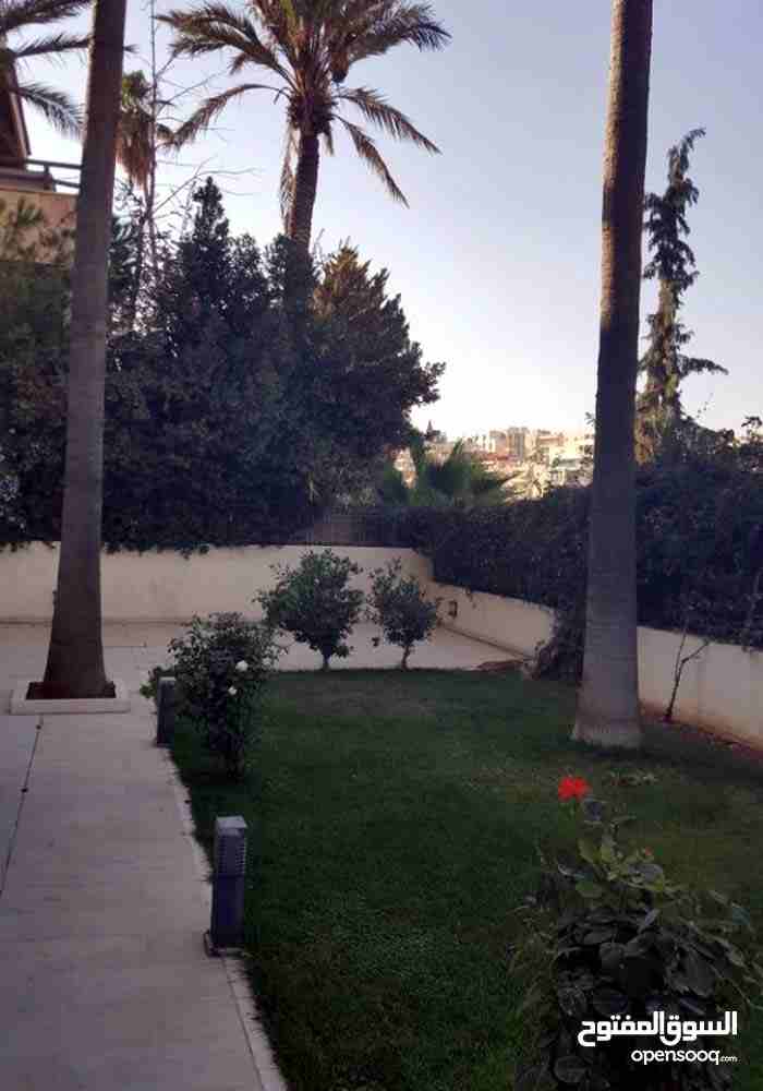 فيلااااااا مستقلة 1000م في عبدون للبيع المستعجل بدااااعي السفر
لا تنسَ أنك شاهدت هذا الإعلان في عنكبوت...