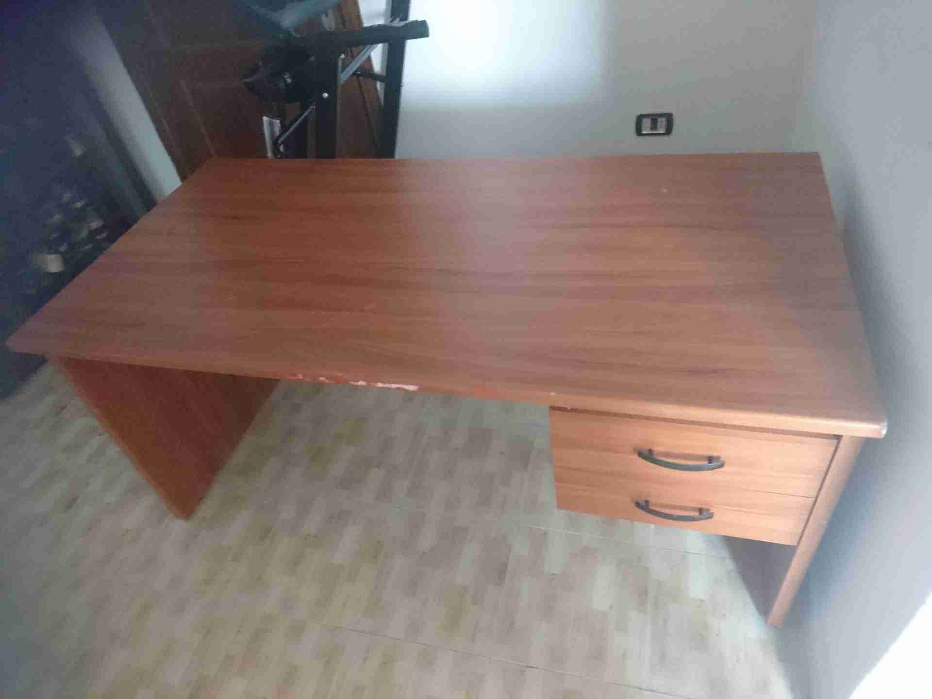 مكتب 160 *80                                            


	 				لا تنسَ أنك شاهدت هذا الإعلان في عنكبوت            
	 				
                                مكتب بحالة الوكالة 
الموقع عمان صويلح ال...