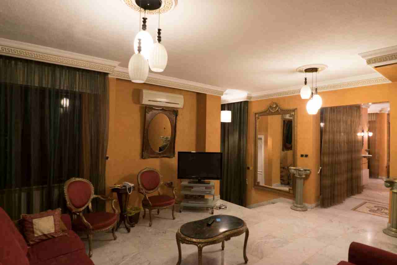 Luxury furnished villa for rent - daily, weekly and monthly - in Abdoun
لا تنسَ أنك شاهدت هذا الإعلان في عنكبوت...