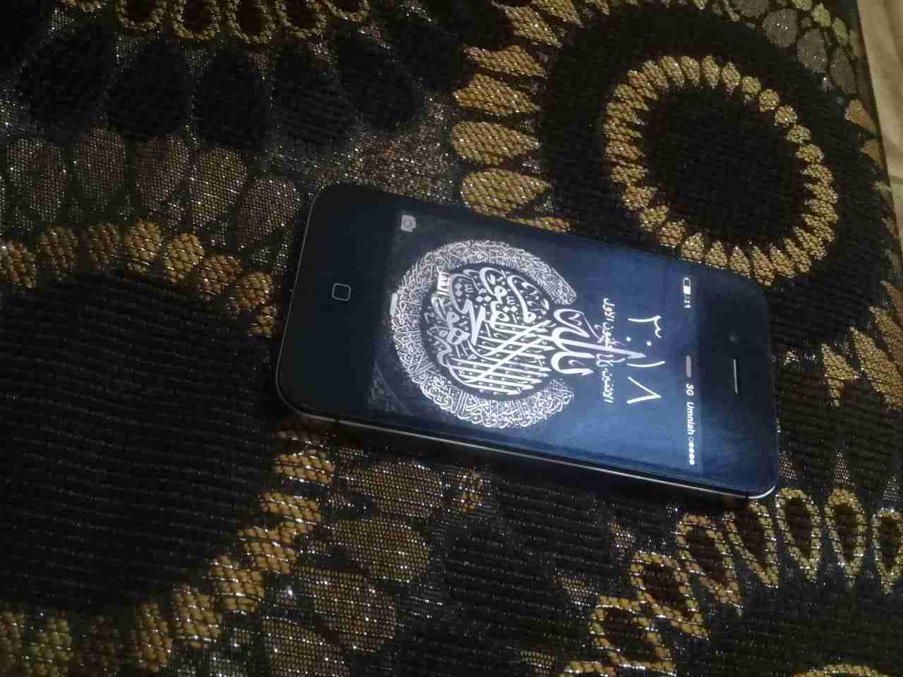 iphone 4s 8GB                                            


	 				لا تنسَ أنك شاهدت هذا الإعلان في عنكبوت            
	 				
                                وكاله معه وصله الشاحن للبيع او للبدل بد...