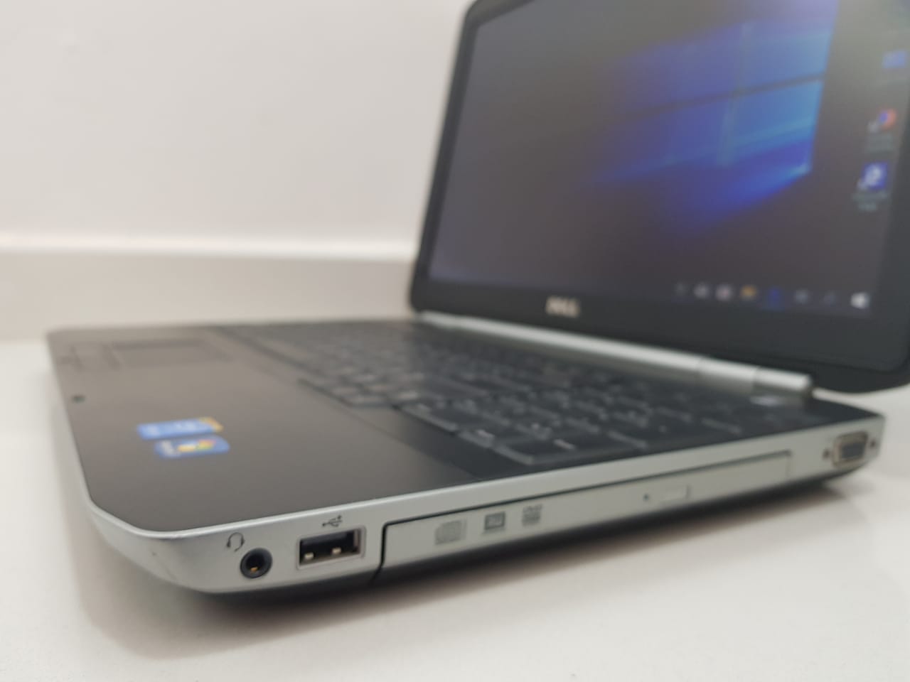DELL LATITUDE E5520                                            


	 				لا تنسَ أنك شاهدت هذا الإعلان في عنكبوت            
	 				
                                نقدم لكم عرض مميز جدا من لابتوب د...