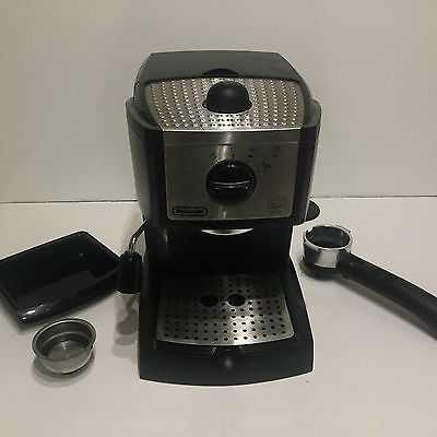 صانعة الاسبريسو ديلونجي EC155                                            


	 				لا تنسَ أنك شاهدت هذا الإعلان في عنكبوت            
	 				
                                للبيع صانعة الاسبريسو ا...