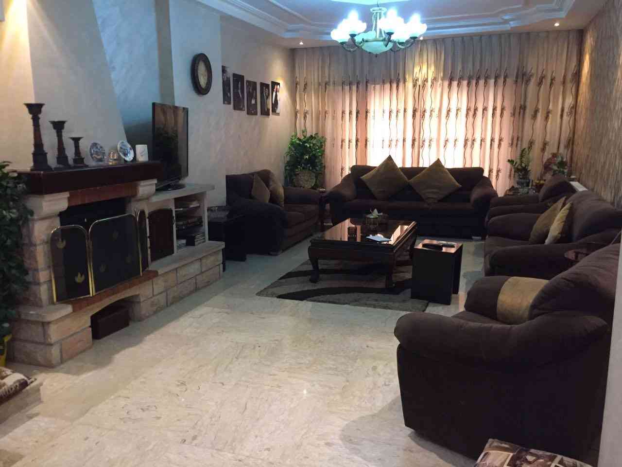 الجبيهه فيلا مستقله فخمه جدا جدا موقع مميز ارض 1050م بناء 650م
لا تنسَ أنك شاهدت هذا الإعلان في عنكبوت...