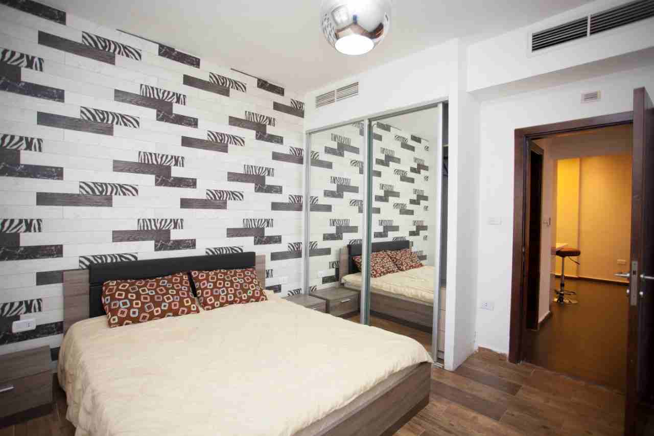 We have a very luxurious apartment - daily rent * weekly * monthly - in Abdoun - very distinctive
لا تنسَ أنك شاهدت هذا الإعلان في عنكبوت...