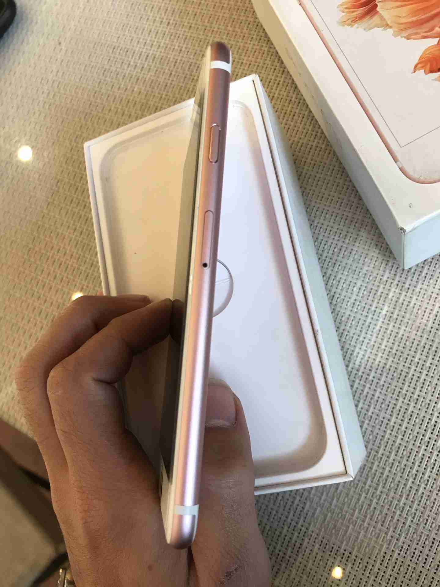 iphone 6s 64g zeroo rose gold بكل مشتملاته
لا تنسَ أنك شاهدت هذا الإعلان في عنكبوت
الجهاز يعت...