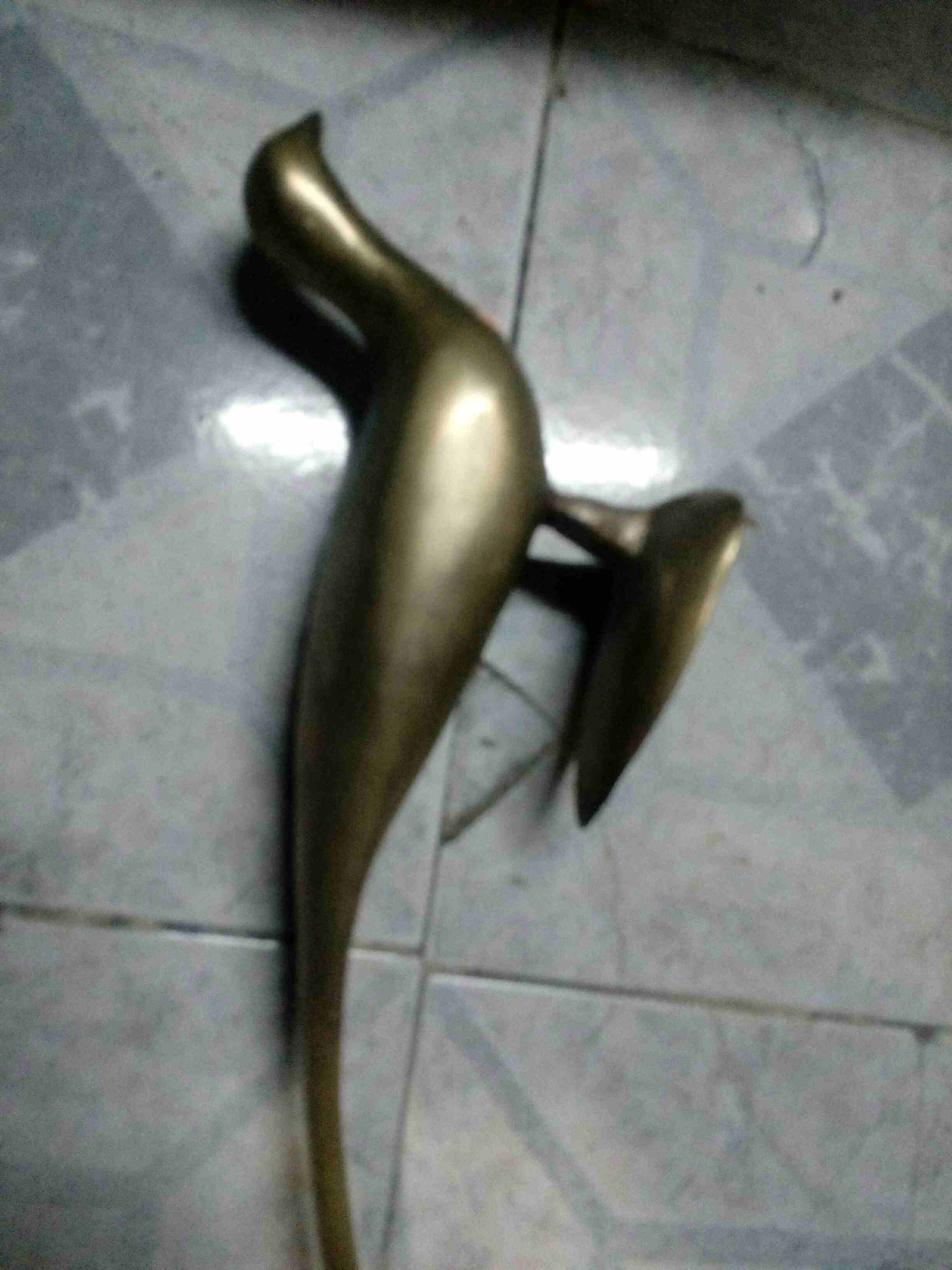 تمثال طائر بجع نحاس
لا تنسَ أنك شاهدت هذا الإعلان في عنكبوت
يصلح للزينه منظرو عالطبيعه كثير رائع...