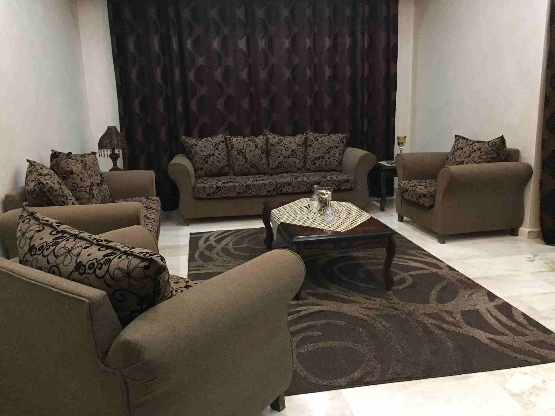الطقم الملون للبيع مع البرداي بسعر 290                                            


	 				لا تنسَ أنك شاهدت هذا الإعلان في عنكبوت            
	 				
                            الطقم البني أمريكي...
