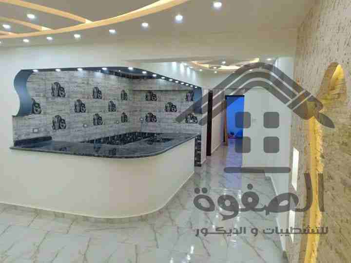 التشطيب فن مش الوان 👌👌👌
الصفوه للتشطيبات والديكور😍😍😍
التشطيب مش مجرد أعمال متسلسلة يقوم بها الفنيون، فالتشطيب المتميز يعتمد أولاً علي حسن التنظيم، حسن إختيار الخامات و إستغلال المساحات. لذلك نن...