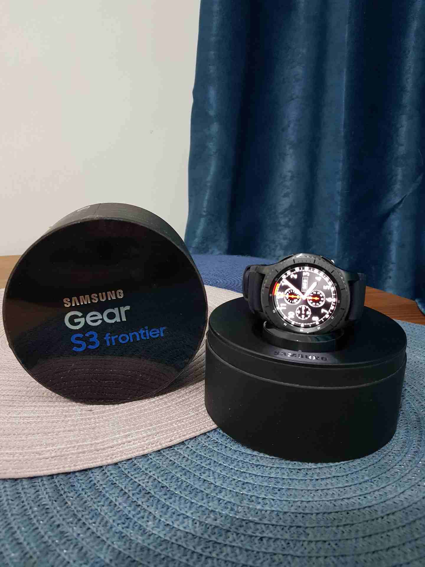 Samsung Gear S3 Frontier with wireless charging
لا تنسَ أنك شاهدت هذا الإعلان في عنكبوت
Brand new...