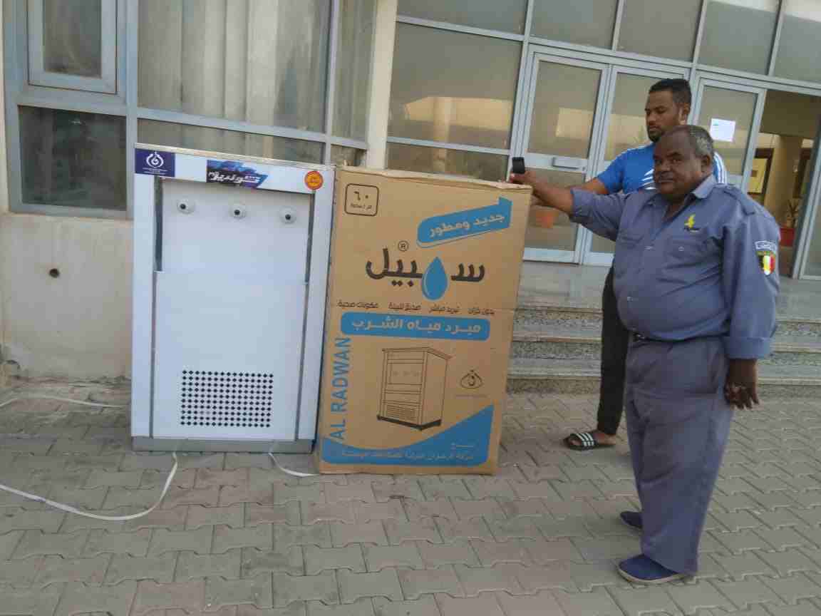 السريع سريع كولدير 3 حنفية تبريد مباشر
الكولدير المباشر 3 حنفية
النوع: استانلس نيكل كروم
الموتور: زانوسي
نوع الموتور : زانوسي نصف حصان
سعه التخزين : تبريد مباشر بدون خزان ولا حوض يصدر ماء بس...
