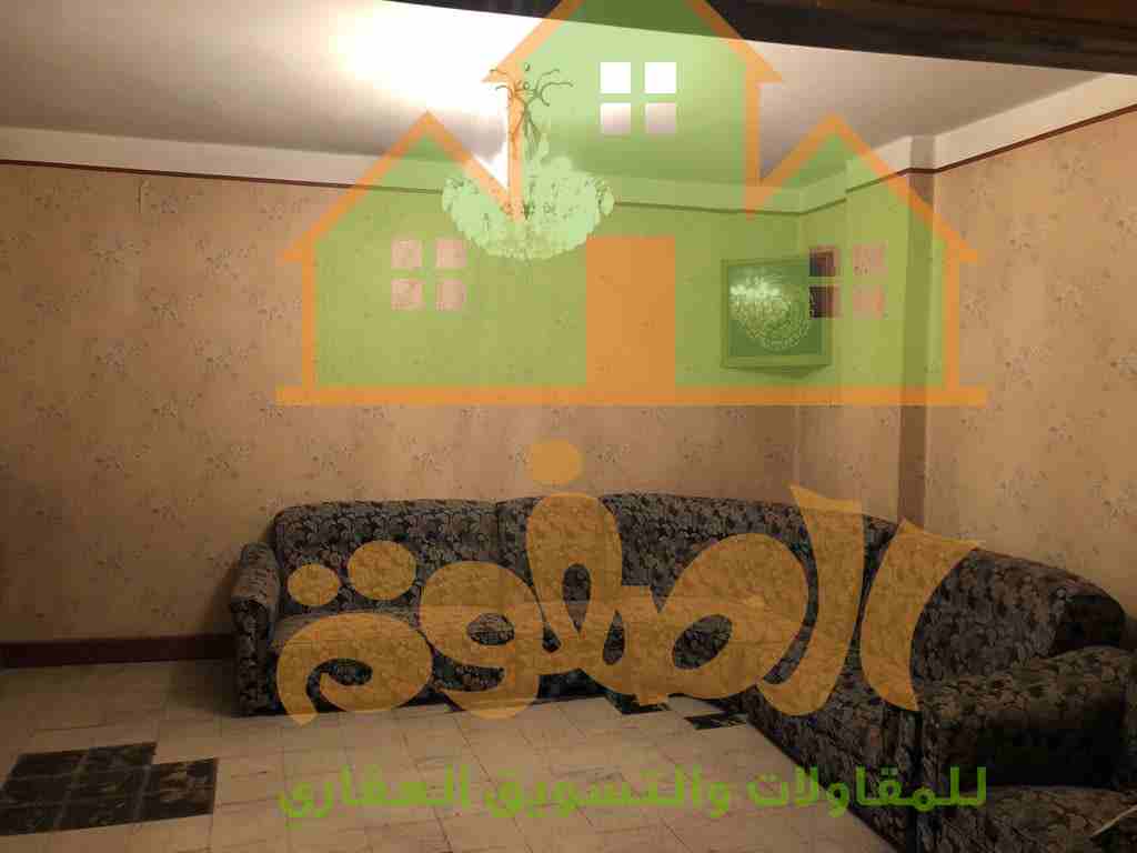 كود 3263
شقة للبيع مساحه 120 م
بيت اهالى حصه فى الارض
تشطيب سوبر لوكس
دور اول علوى
3 غرف وصاله كبيرة ومطبخ وحمام كهرباء مياه غاز
السعر 350 الف قابل للتفاوض
الحرس الوطنى عزبه ابو خليل
للمعاينه...
