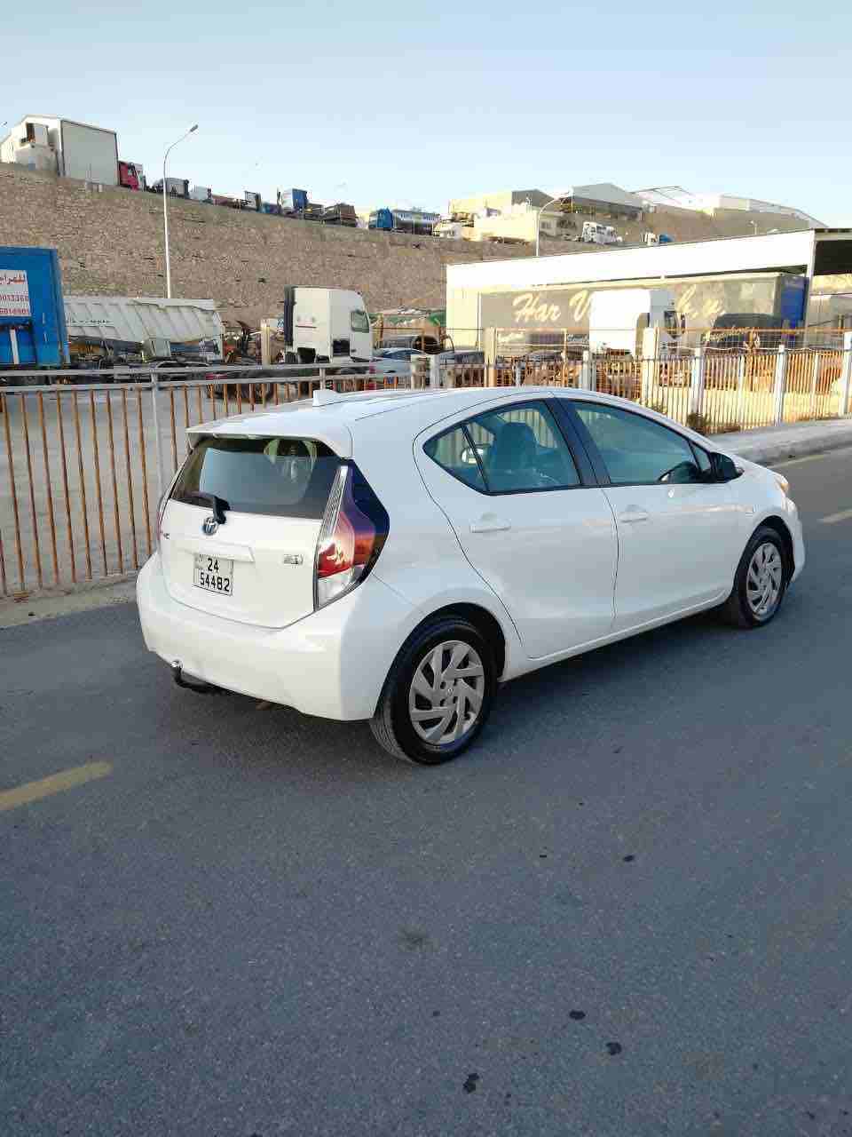 بريوس سي اقساط دفعة 2000 
قسط شهري مريح 
فحص سيارة كامل 
لون مميز 
للاستفسار 0775111603