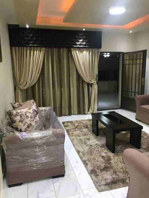 "شقة مفروشة للايجار"
الموقع ضاحية الرشيد...
طابق ارضي مساحتها 150م مع ترس 40 م مسقوف كرميد..
(تتكون من ثلاثة غرف نوم واحدة منها ماستر و صاله وصالون وثلاث حمامات ومطبخ)
(تدفئة مركزية + مكيف...
