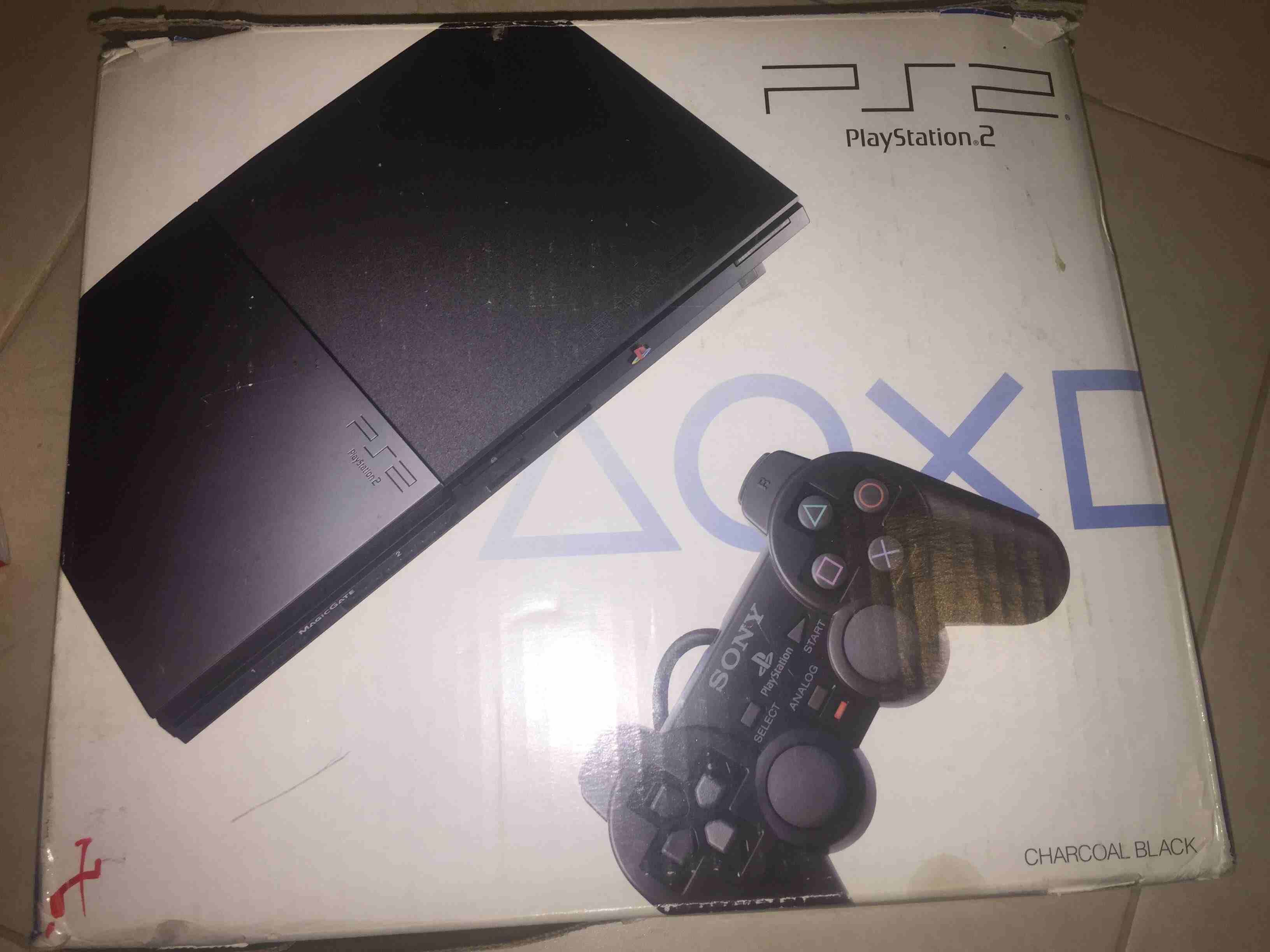 Play station 2  بحاله ممتازه للبيع مع يدان اثنان , مع العاب : 
Crash
Sims
Hanna montana
Bratz
Winx
Soldier
Suikoden Tactics