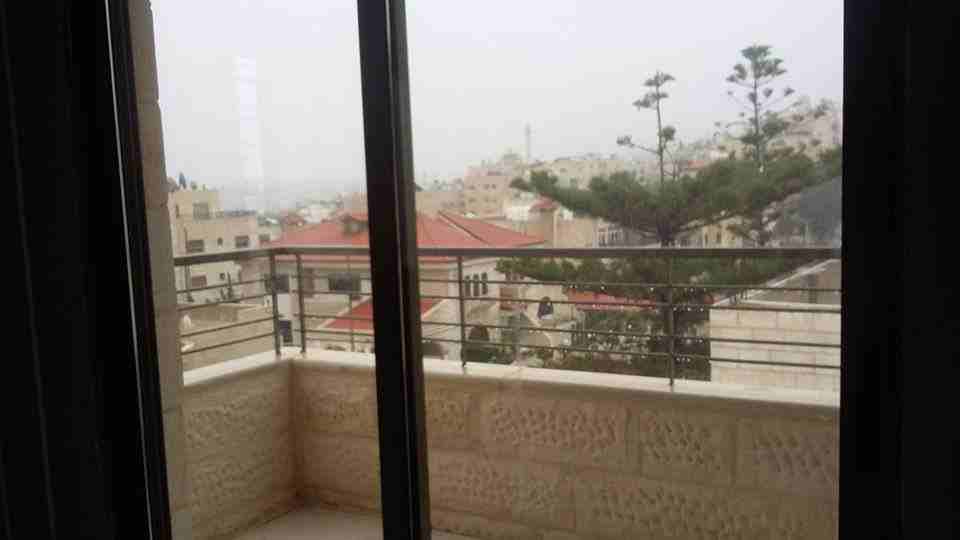 الأردن - عمّان
شقة للبيع في تلاع العلي - مقابل المختار مول
الموقع: تلاع العلي - مقابل المختار مول/ خلف سمارت باي
التفصيل:
3 غرف نوم، 3 حمامات ، مطبخ، صالة، صالون، بلكونة
تدفئة مركزية راكبة
مساحة...