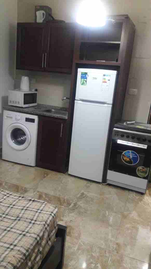 استوديو مفروش للايجار 

(اشارة المنهل - خلف الجامعة الاردنية )

غرفة بسريرين + مطبخ + حمام

للاستفسار : 0795257013
200 دينار شهري شامل اجور الحارس والمي