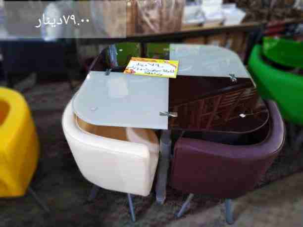 طاولات سفره سكريت متوفره مع اربع كراسي ومع ٦كراسي . مقاس ٩٥سم ب٧٩ دينار ومقاس ١٥٠سم بسعر ١٢٠دينار...تتوفر خدمة توصيل لكل المحافضات....