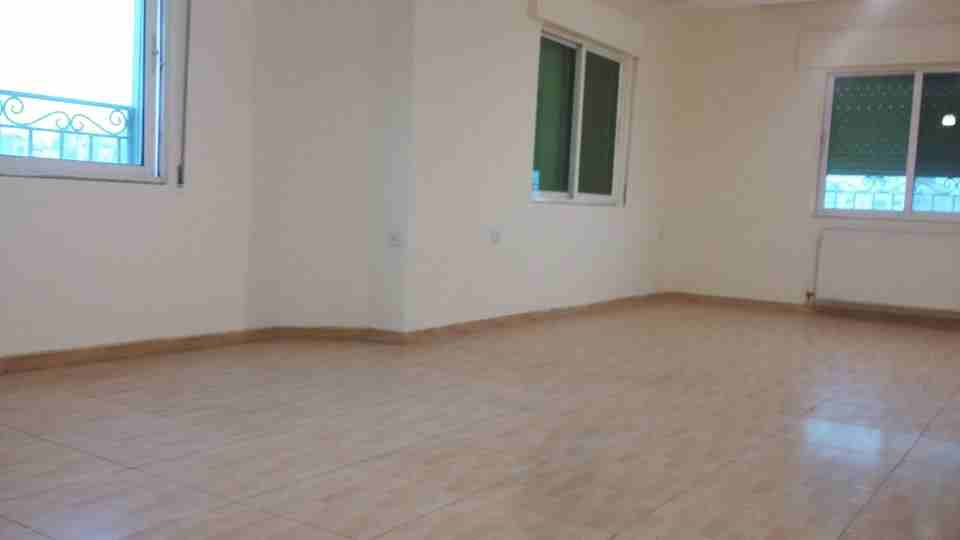 الأردن - عمّان
شقة مع روف للبيع في حي الروابي/ شارع مكة - قرب وكالة كيا للسيارات
الموقع: حي الروابي/ شارع مكة - تبعد 230م عن وكالة كيا للسيارات
التفصيل:
3 غرف نوم، 3 حمامات ، مطبخ راكب، صالة، صالو...