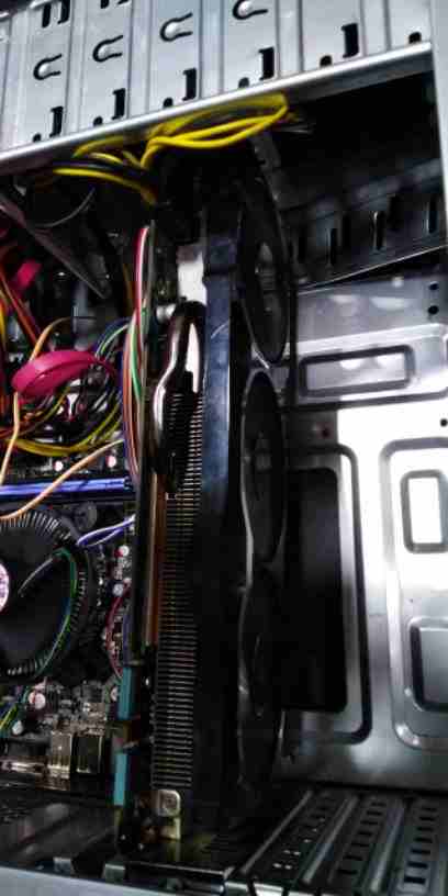 Core i5 الجيل الثالث
Ram 4gb 
hard 120ssd+500gb
Power 600w
كرت شاشة gtx550ti nvedia
