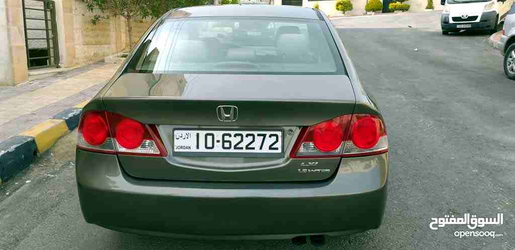هوندا سيفيك 2008
فحص 7 جيد بدون اي ملاحضه فل اوبشن ما عدا الفتحة قاطعه مسافه 80 الف اصلي غرفه و بودي وكاله ولا خدش كوشوك جديد تويو محرك 1800cc vvti قوي واقتصادي لون فيراني مميز غرفه وكالة كشافات ظباب...