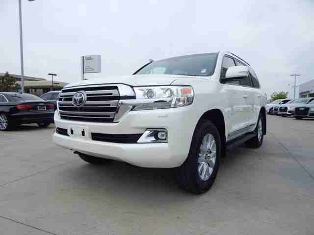 I am advertising my 2016 TOYOTA LAND CRUISER for sale at the rate of $15000 because i relocated to another country, the car is in good and excellent condition, contact me for more pictures and the car...