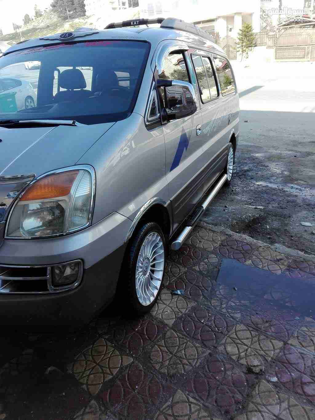 باص هيونداي ستاربكس H1 2004 للبيع بدفعة 2000
فحص 4 جيد
مستعمل
ماشي 1-9,999 كم
ديزل
جير عادي
اللون فضي
بدفعة اولى 2000 دينار وقسط شهري 150 دينار
لغاية 5 سنوات
للاستفسار الرجاء الاتصال على الرقم:0779800...