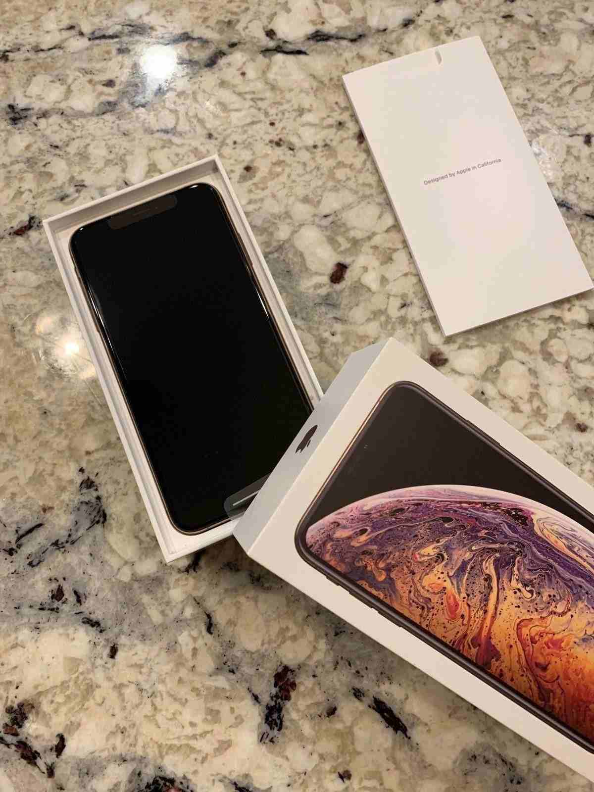 Original Apple iPhone Xs Max iPhone X Xs Xr Samsung s10 plus note9
Free Gift - Apple iWatch
Best price Guaranteed .
wholesale Offer
Unlocked Smartphones
Offer Discounts 15% to 35%
Condition : Bra...