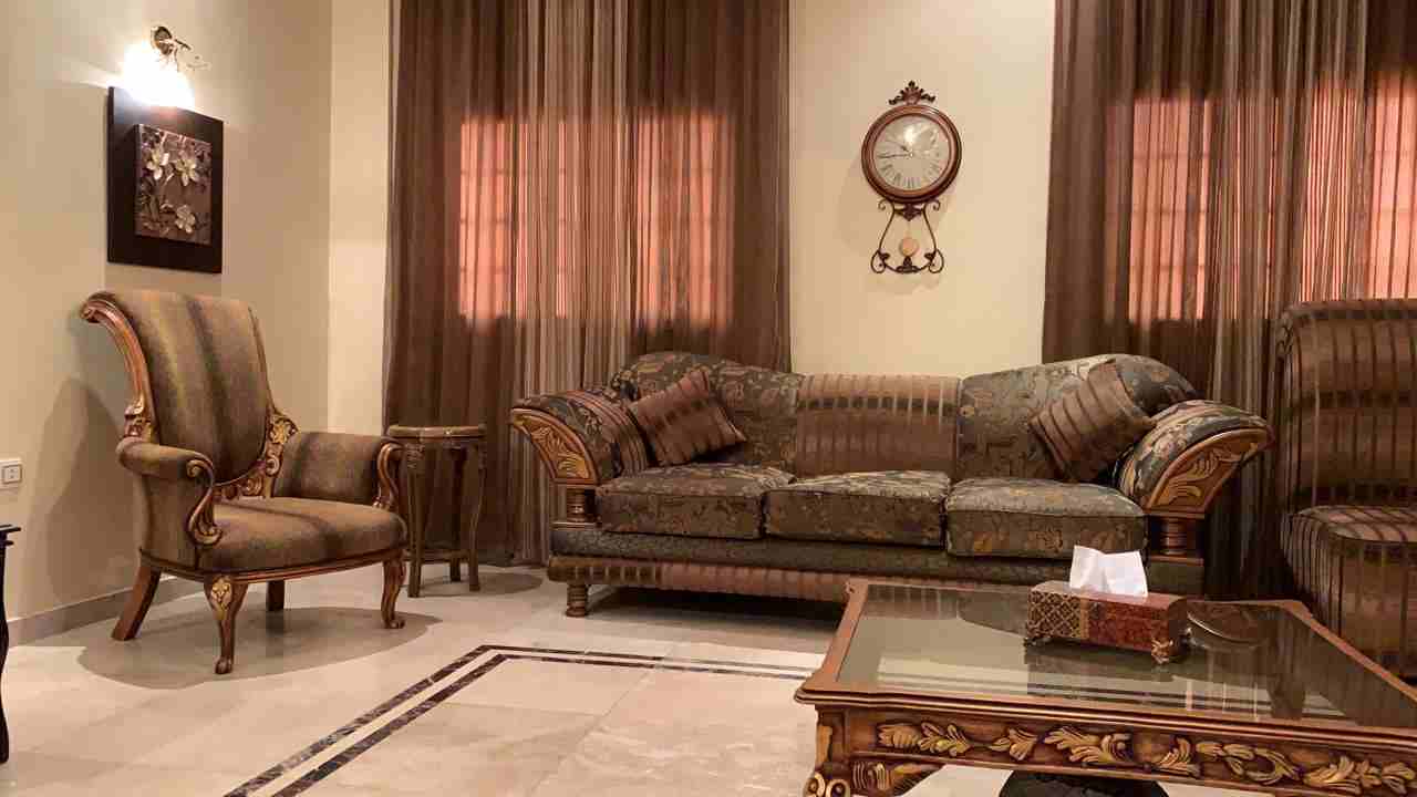 كنب للبيع (مع الطاولات )                                            


	 				لا تنسَ أنك شاهدت هذا الإعلان في عنكبوت            
	 				
                            كنب نظيييييف والله 
(مع الطاولات...