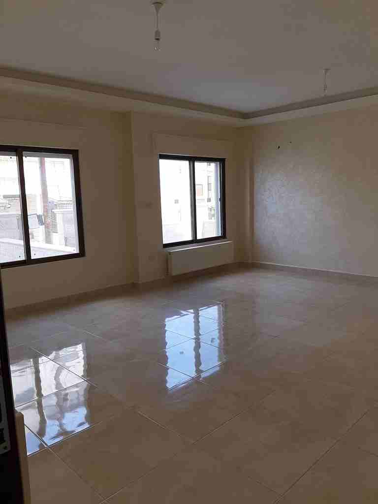 الجندويل موقع رائع مميز أرضية مدخل مستقل تراس أمامى 3نوم 3حمام صالون معيشة مطبخ أرضيات بورسلان ديكورات جبس دهانات تطبيع زجاج دبل جلاس تدفئة مصعد كراج سوبر ديلوكس جديدة لم تسكن بسعر 98 ألف للمراجعة 079...