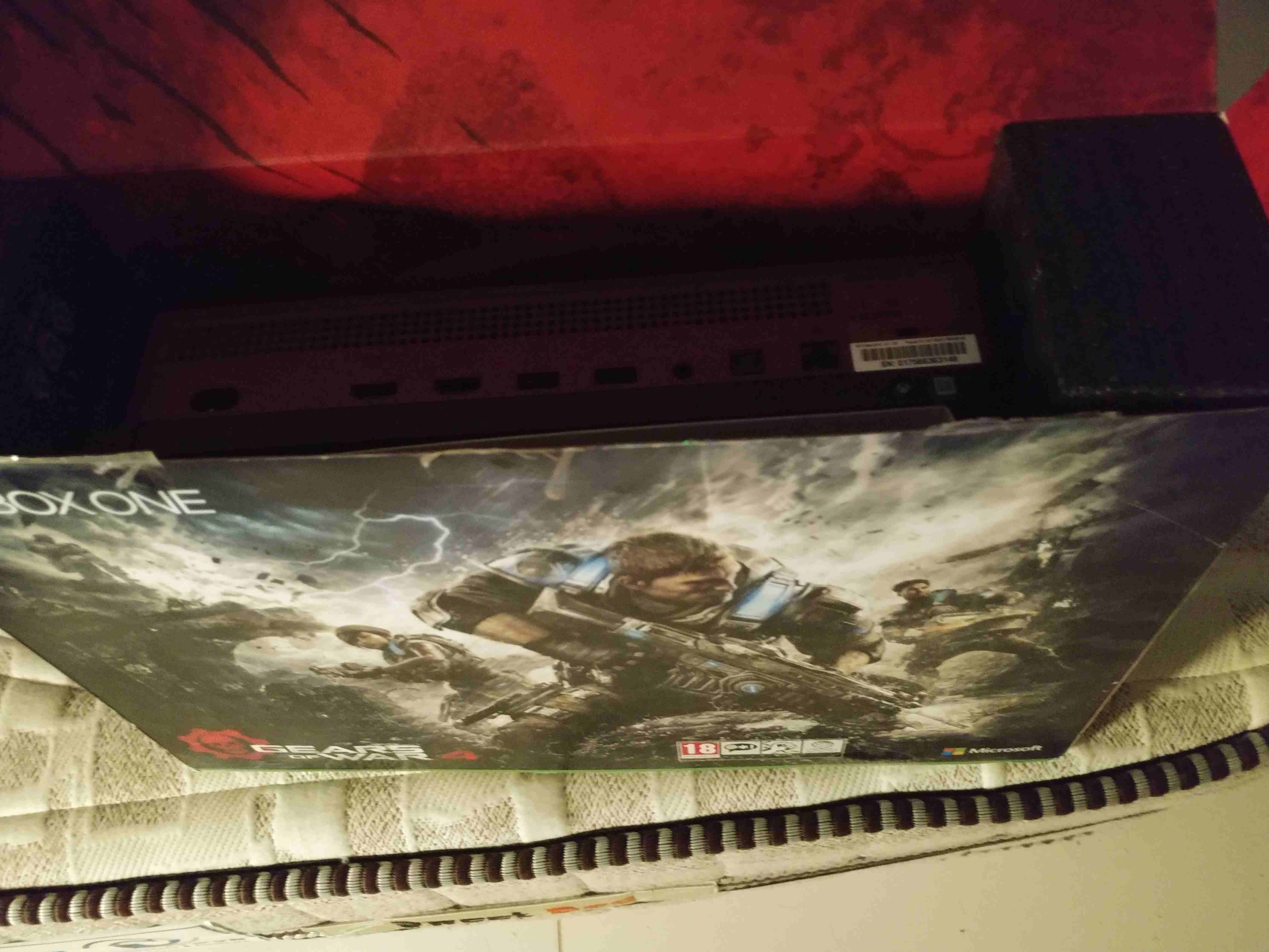 Xbox one S ( GEARS OF WAR ) 2TB
لا تنسَ أنك شاهدت هذا الإعلان في عنكبوت
Light use
Like new
One co...