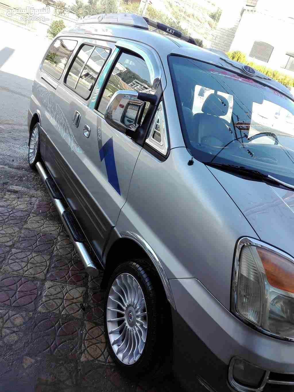 باص هيونداي ستاربكس H1 2004 للبيع بدفعة 2000
فحص 4 جيد
مستعمل
ماشي 1-9,999 كم
ديزل
جير عادي
اللون فضي
بدفعة اولى 2000 دينار وقسط شهري 150 دينار
لغاية 5 سنوات
للاستفسار الرجاء الاتصال على الرقم:0779800...