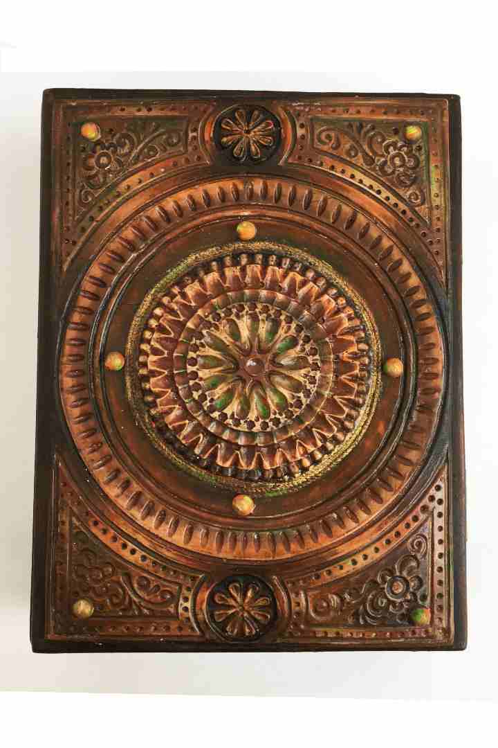 صندوق لحفظ كتاب الله (القرآن الكريم) جديد                                            


	 				لا تنسَ أنك شاهدت هذا الإعلان في عنكبوت            
	 				
                            صندوق من الخشب...