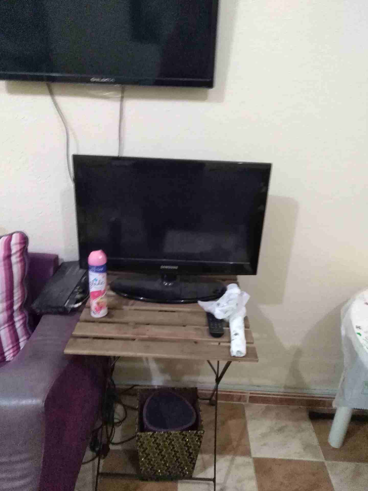 تلفزيون                                            


	 				لا تنسَ أنك شاهدت هذا الإعلان في عنكبوت            
	 				
                            استخدام جيد                        

	 			-----...