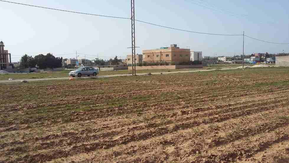 الأردن - عمان
قطعة ارض في القسطل - تبعد 800م عن جسر المطار
القرية: القسطل
حوض: ظهر حجرة الفرس
المساحة: 495م
الموقع: تبعد 800م عن جسر المطار
واجهة على الشارع 20م، طول 25م
شارع 10م
السعر 35 ألف...